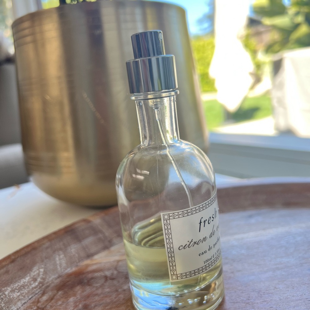 Fresh Citron de Vigne Perfume with Silver Cap - Picture 2 of 2